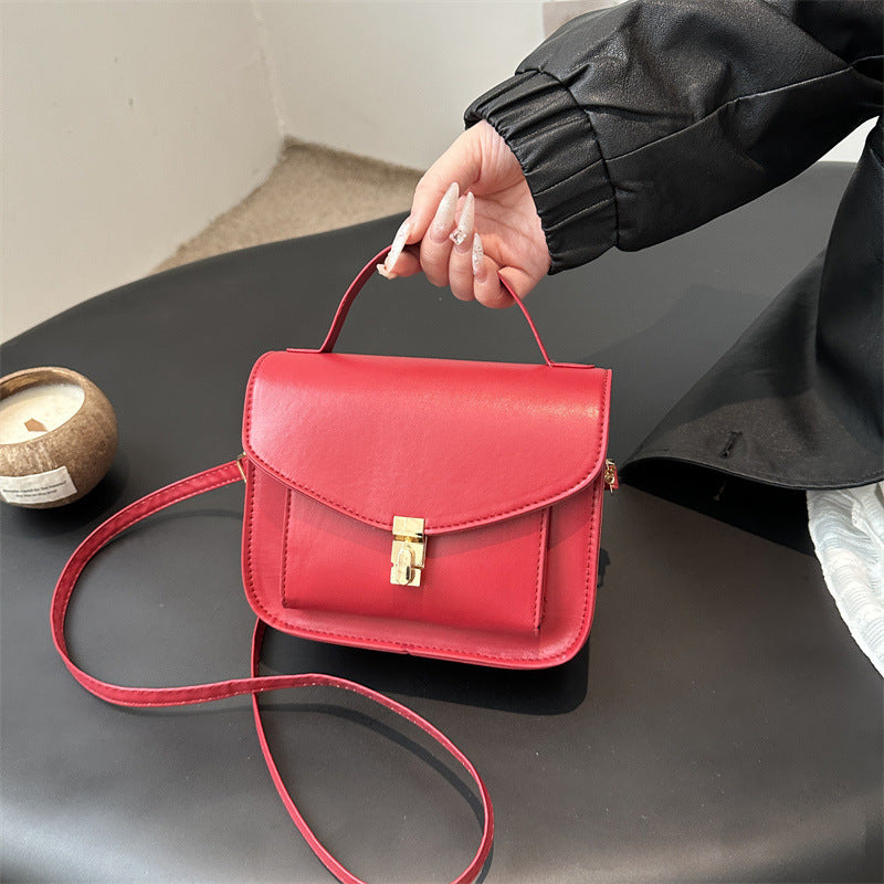 Niche Retro Style Fashionable Shoulder Messenger