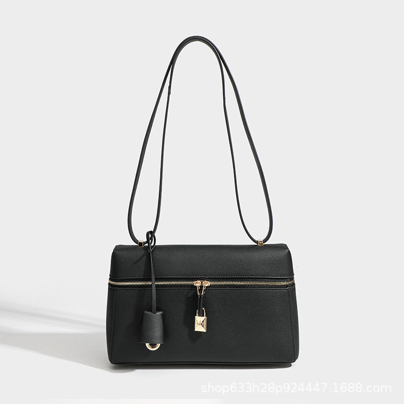 Retro New High-grade Portable Shoulder Bag